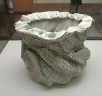 Mineo Okabe’s “Vase with Straw-rope Pattern (Koseto glaze)” (1968) is now at Tokyo’s National Museum of Modern Art. The rewards of hardship