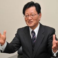 Naohiko Jinno, chairman of the government’s Local Public Finance Council, makes a point during his JT interview. Naohiko Jinno: Master of public finance brings life to numbers