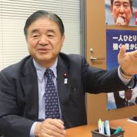 Shifting focus: Lower House lawmaker Toshiaki Endo of the Liberal Democratic Party is interviewed by The Japan Times in his office in Tokyo on Wednesday. To communicate in English, TOEFL is vital: LDP panel