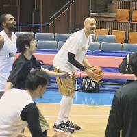 Championship or bust: Aisin center and this season’s JBL MVP J.R. Sakuragi is relaxed during the team’s practice at Yoyogi National Gymnasium No. 2 on Tuesday evening.The JBL Finals begin Wednesday and the Sea Horses are looking for their first title since the 2008-09 season. Aisin, Toshiba ready for showdown in JBL Finals