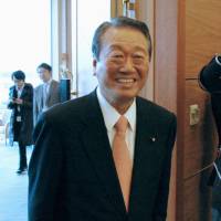 Ichiro Ozawa Japan tried to buy isles before Soviet collapse: Ozawa