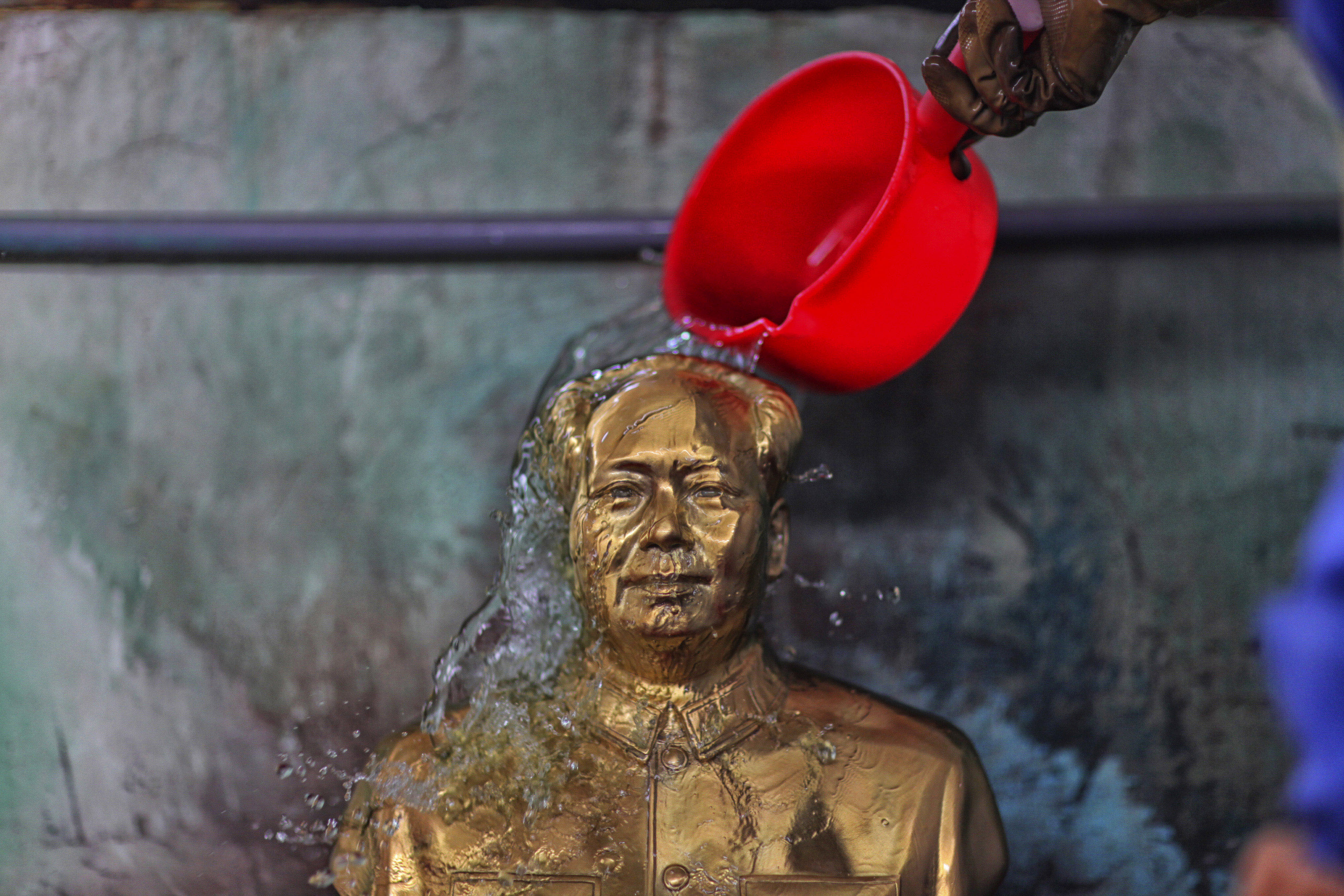 Chinese ambivalent over Mao | The Japan Times