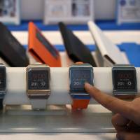Smart-watches were one of 2013's big tech disappointments, but it's too early to write the year off yet. A lost year for new technology? Look beyond 2013's gadgets