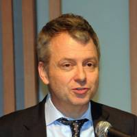 Franz Waldenberger, a professor of Japanese Economy at the Japan center and Munich School of Management at the Ludwig Maximilian University of Munich, speaks during a symposium on global human resources strategy in Tokyo on March 7. Opening labor market key to globalization