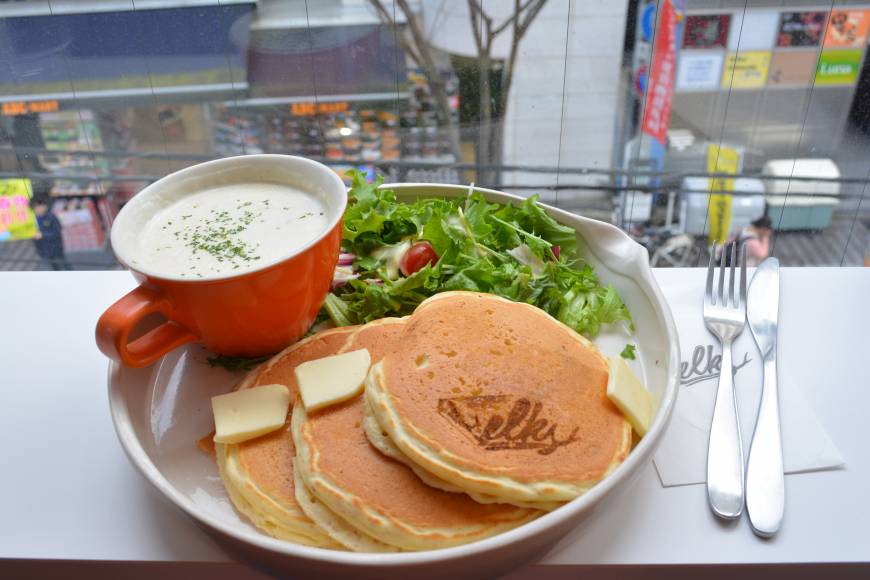 Elk Strange bedfellows: Pancake and soup go surprisingly well at Elk. | JJ O'DONOGHUE