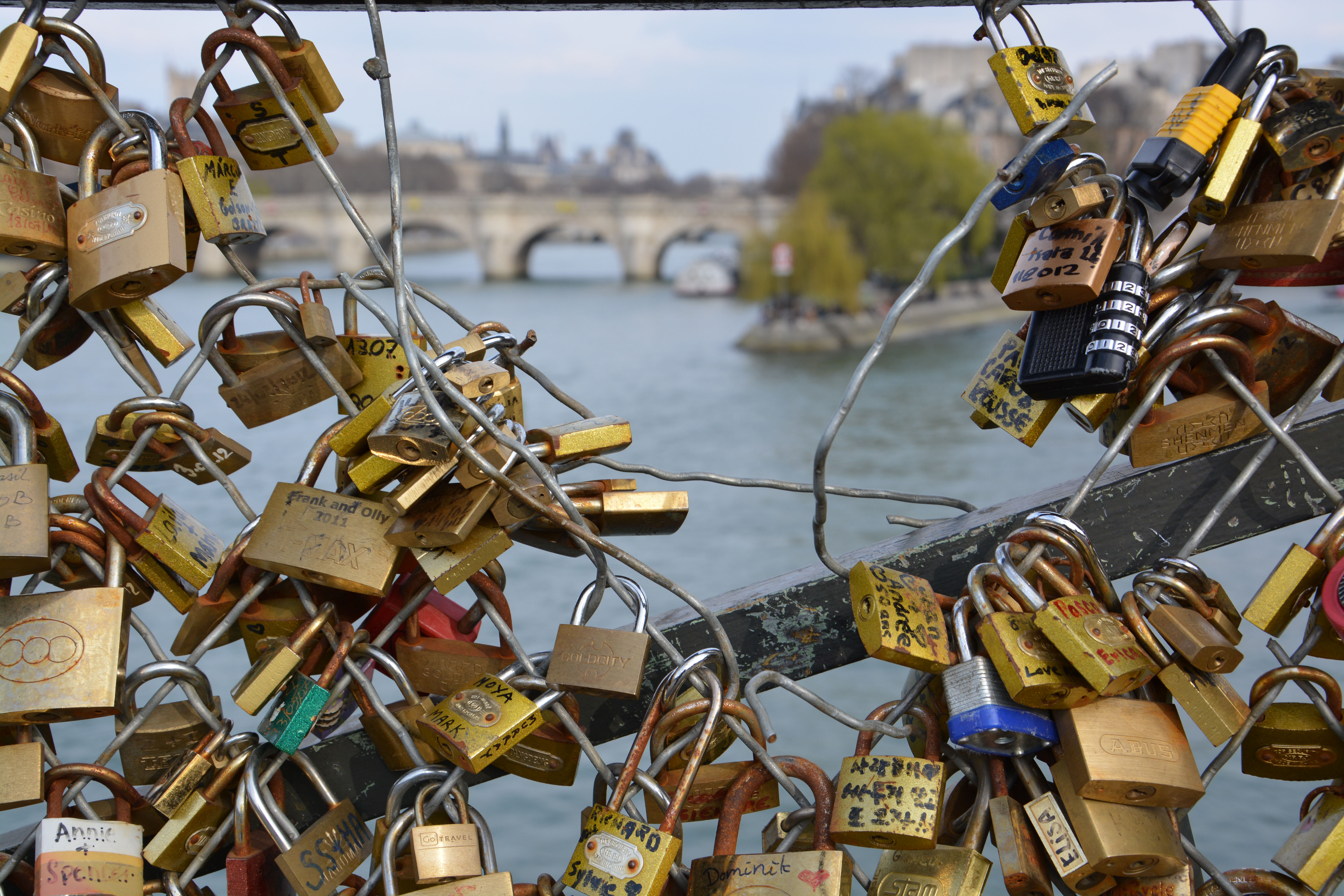 'Locks of love' cause heartbreak in Paris as bridge cracks under weight