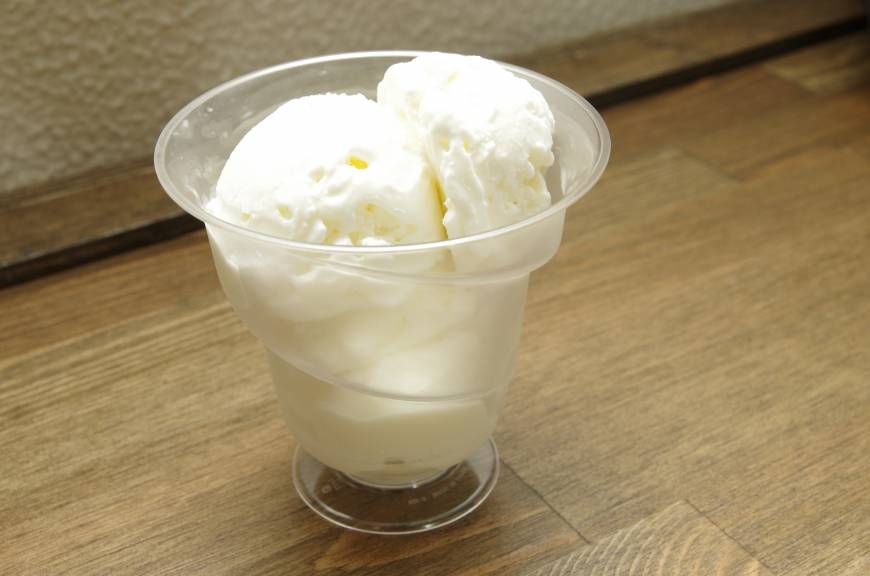 Harajuku ice-cream shop adds a scoop of science with liquid nitrogen