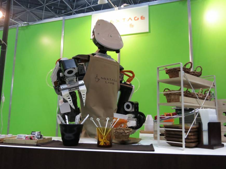 At Japan Robot Week, mechanical barista treats visitors to coffee The