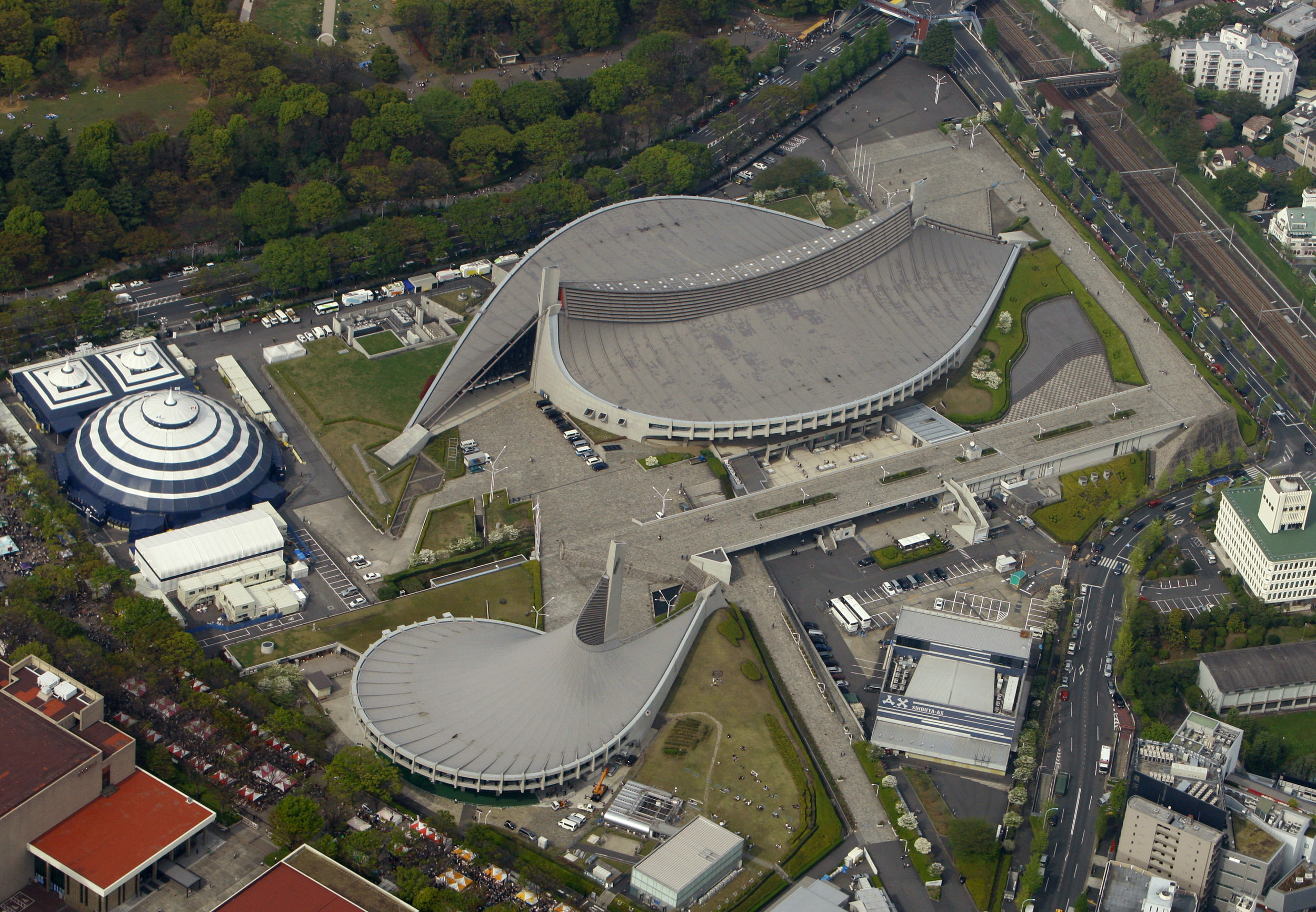 Resultado de imagem para Yoyogi National Stadium First Gymnasium, Tokyo