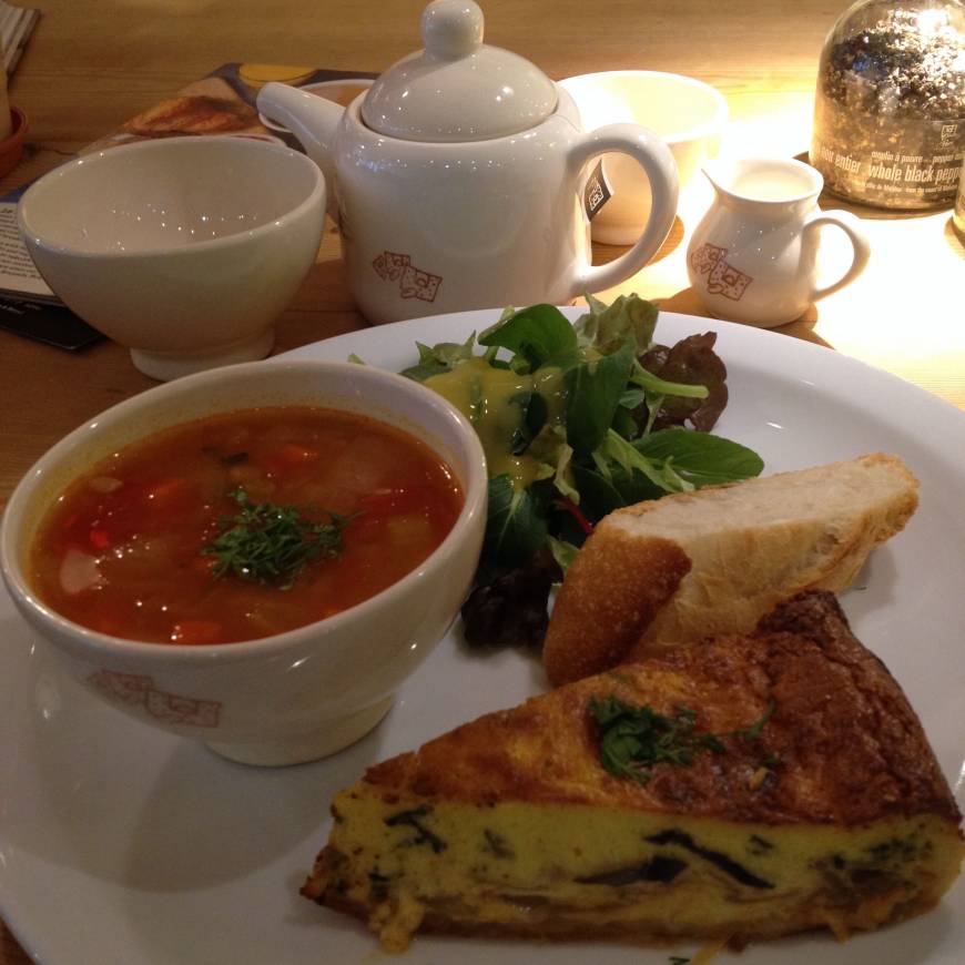 Le Pain Quotidien Respite from the chill: The lunch set at Le Pain Quotidien is great for warming up on a windy day. | ANANDA JACOBS