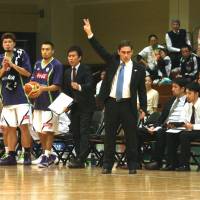 Leadership change: Bench boss Juan Manuel Hurtado Perez was fired on Wednesday by the NBL’s Levanga Hokkaido. Assistant Kota Mizuno (standing next to Perez) has become the interim head coach. Levanga Hokkaido, Wakayama Trians make coaching changes