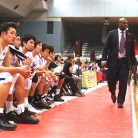 Grim situation: Tsukuba Robots players, watching their teammates compete against the Chiba Jets in late October, have endured an 0-16 season through Sunday. 11 players refuse to sign new contracts with Tsukuba Robots, become free agents