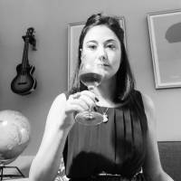 “Nerd girl” Stephanie Robesky is looking for a single male who’s “easy on the eye” to join her for a meal at the pop-up incarnation of Noma in Tokyo. California 'Nerd Girl' seeks perfect date for dinner at Noma in Tokyo