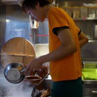 Mr. Chicken serves chicken rice, a delicious down-home dish created by Hainanese immigrants in Singapore. Searching for Singapore: Chicken rice and more in Tokyo