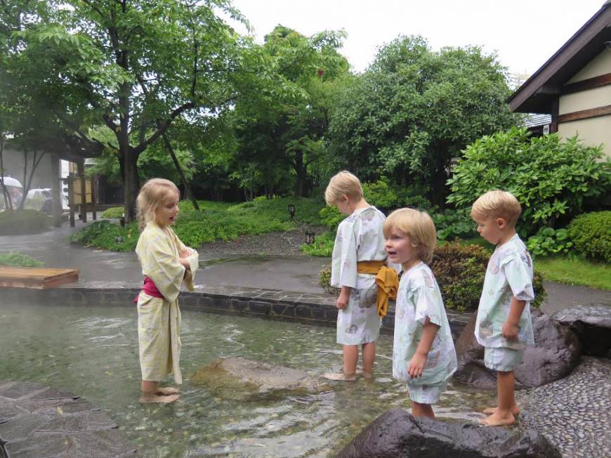 naked kids in the tub images - usseek.com
