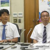 JAAF senior managing director Mitsugi Ogata (left) and vice chairman of development Katsumi Sakai speak to the media on Thursday. JAAF reveals marathon selection process for 2016 Rio Olympics