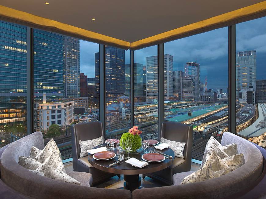 Motif Restaurant & Bar (Four Seasons Hotel Tokyo at Marunouchi)