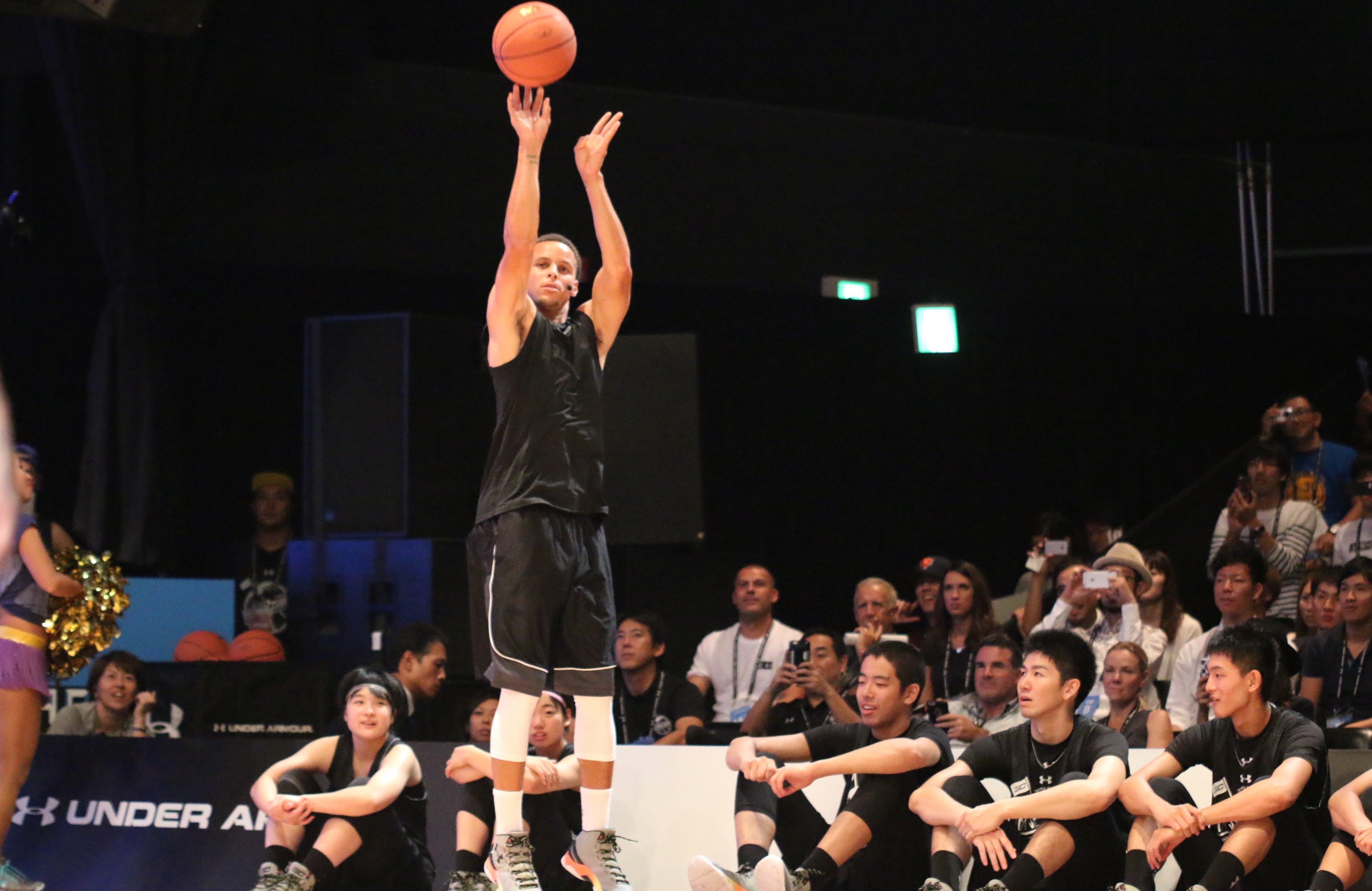NBA star Curry wows Japanese fans on flying visit | The Japan Times