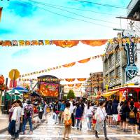 Treats in Osaka: Universal Studios Japan is currently holding the family-friendly Halloween Happiness Market in the daytime, but watch out for monsters at night. No shortage of things to do in Osaka on Halloween