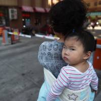 Analysts say that in the next five-year plan, China's leaders must choose between GDP targets and giving priority to reforms that could include the one-child policy. Growth versus reform at center of debate for China's new plan