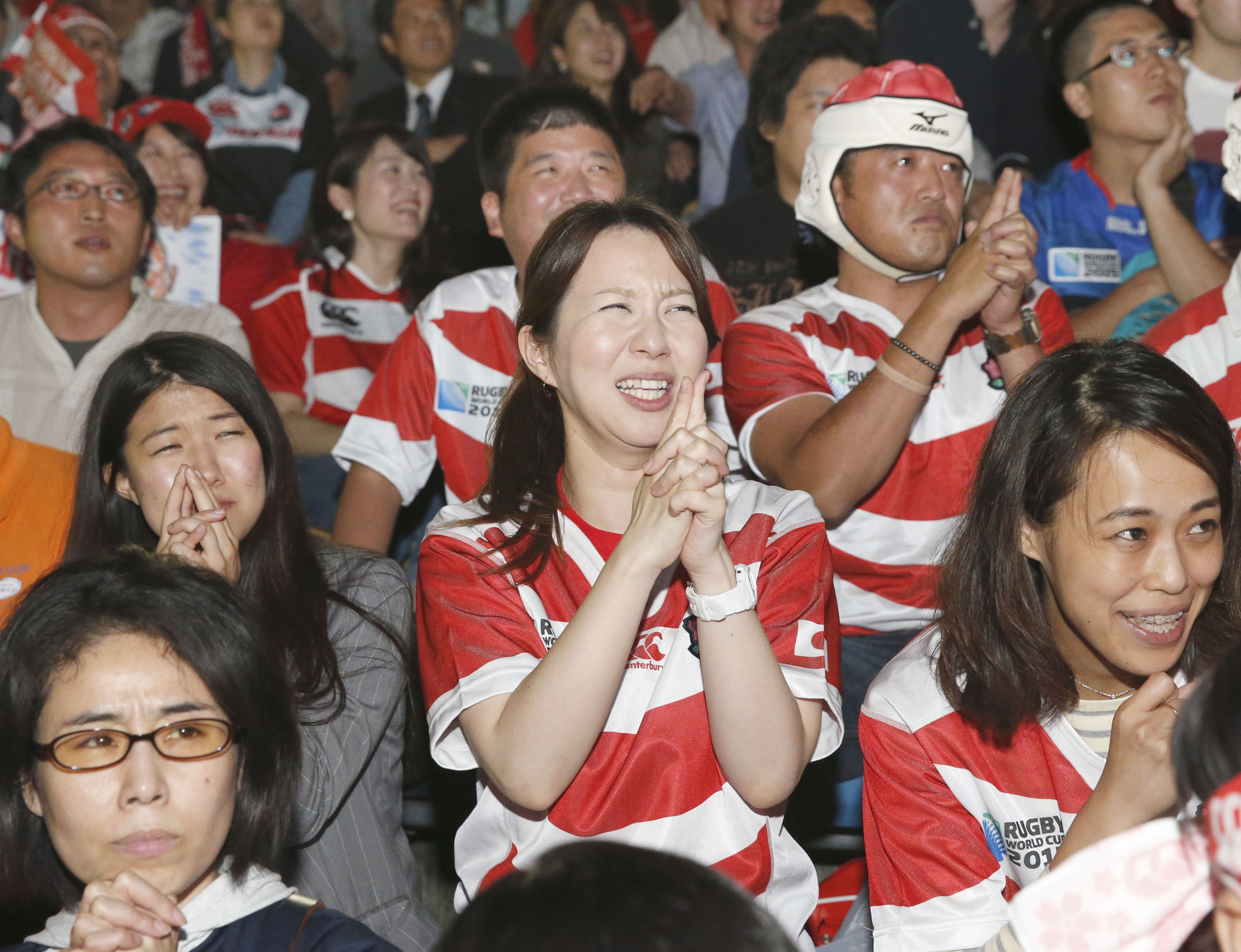 Rugby fever sweeps Japan, as Goromaru and Co