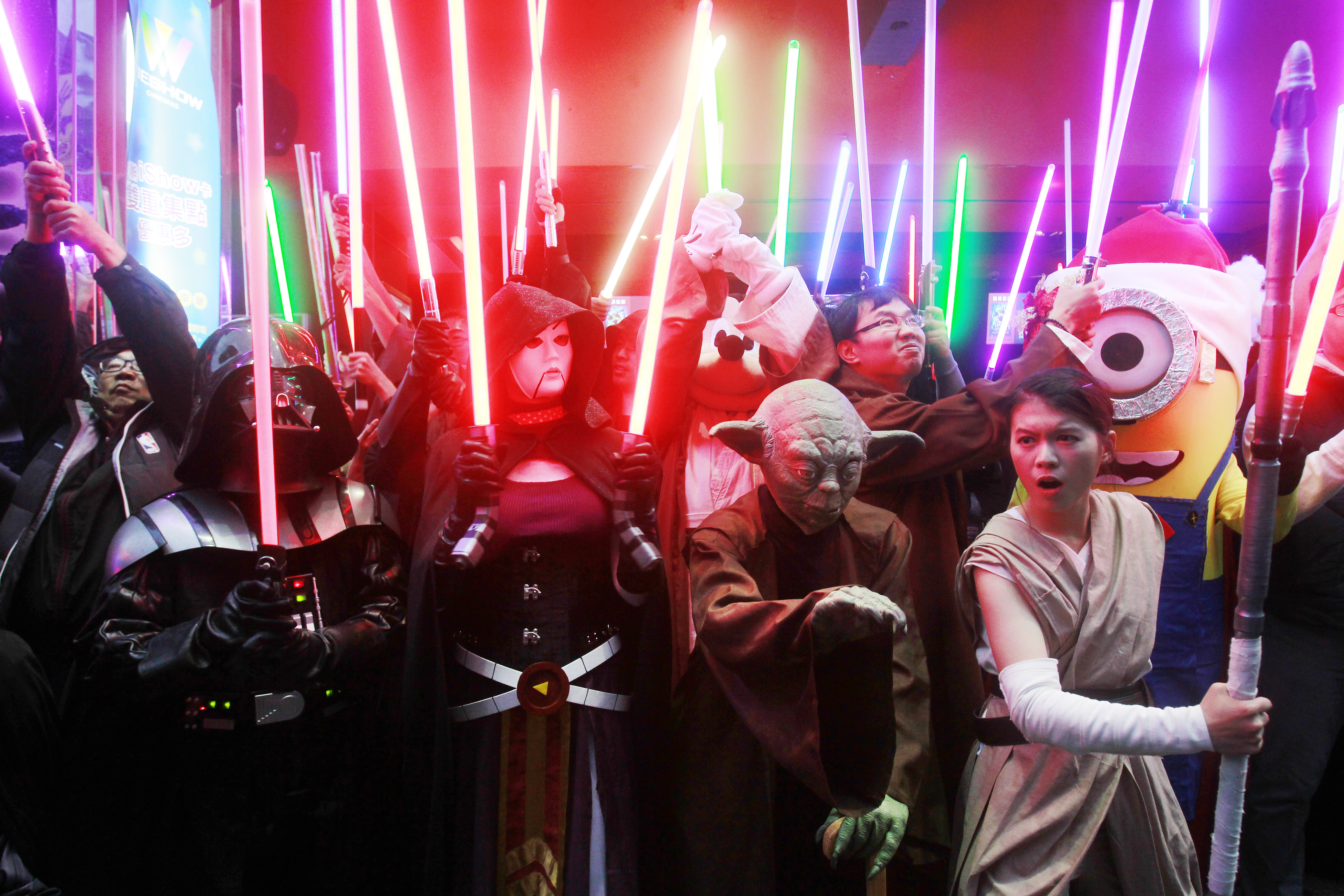 'Star Wars: The Force Awakens' passes $250 million globally after a record Friday ...4896 x 3264