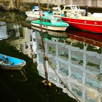 Boats bob in the Furukawa River. Catching the last of the season’s leaves at Shiba Daimon