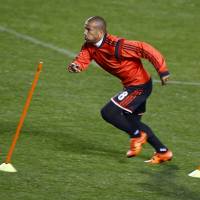 River Plate's Carlos Andres Sanchez runs during a training session in Osaka on Tuesday, a day before his team's Club World Cup semifinal against Sanfrecce Hiroshima. River Plate embraces challenge against Sanfrecce Hiroshima