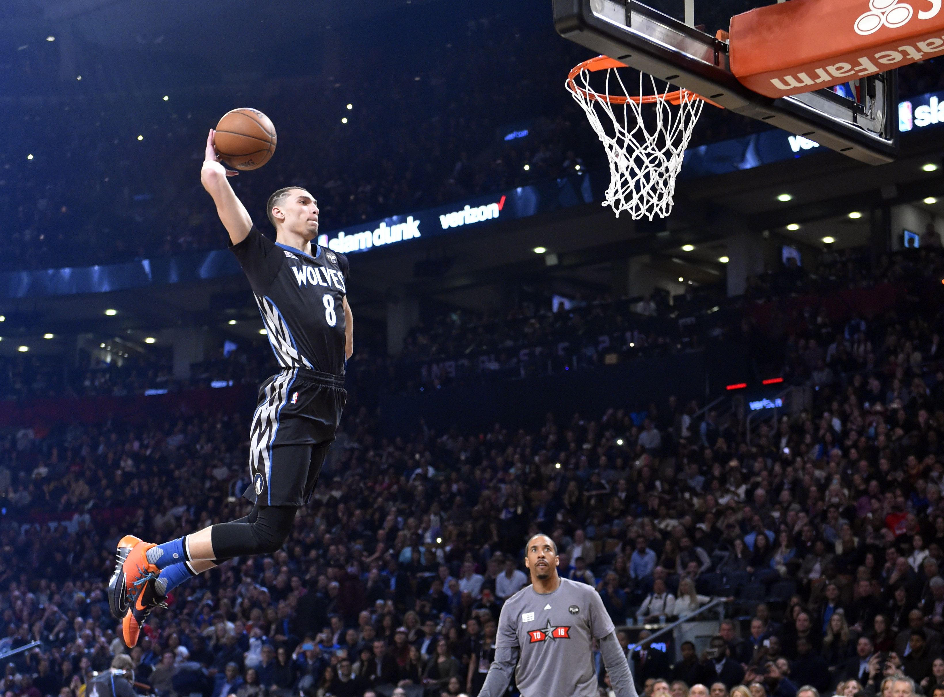 Dazzling LaVine wins AllStar dunk contest The Japan Times