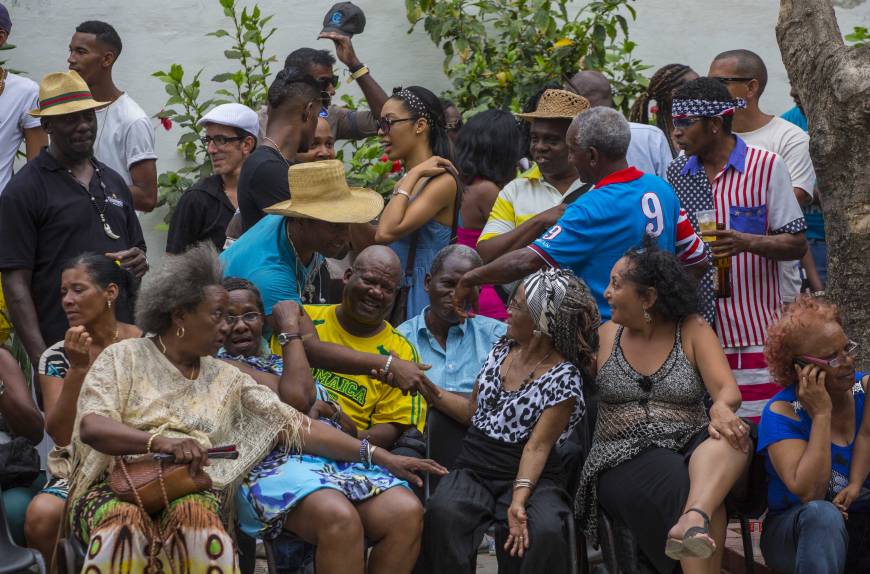Como é a vida do povo cubano?