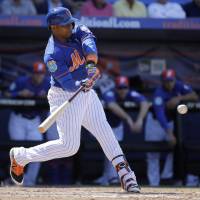 The bat-flipping antics of New York Mets slugger Yoenis Cespedes and Toronto Blue Jays star Jose Bautista have upset Hall of Fame pitcher Goose Gossage. Gossage does not regret criticism of Bautista and Cespedes