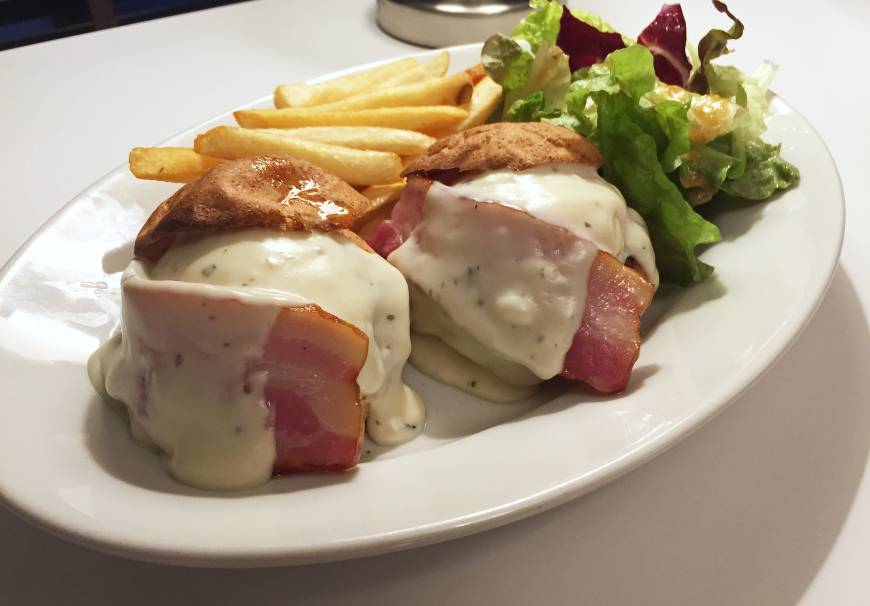Cheval Cafe Eggs Benedict | ADAM MILLER