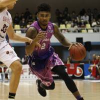 Fukushima Firebonds rookie Le'Bryan Nash is the bj-league's leading scorer with 26.8 points per game. Rookie sensation Nash raising profile with Firebonds