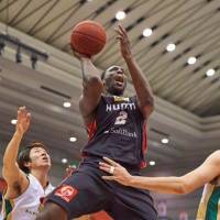 Gary Hamilton, a forceful presence in the frontcourt, is seen in action during the 2014-15 season while playing for the Osaka Evessa. He earned back-to-back rebounding titles in the bj-league in the 2009-10 and 2010-11 seasons. Gunma's Hamilton happy to help others shine