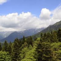 The number of people who were reported missing in mountains across Japan reached a record high in 2015. Record 3,043 people lost in mountains in Japan in 2015