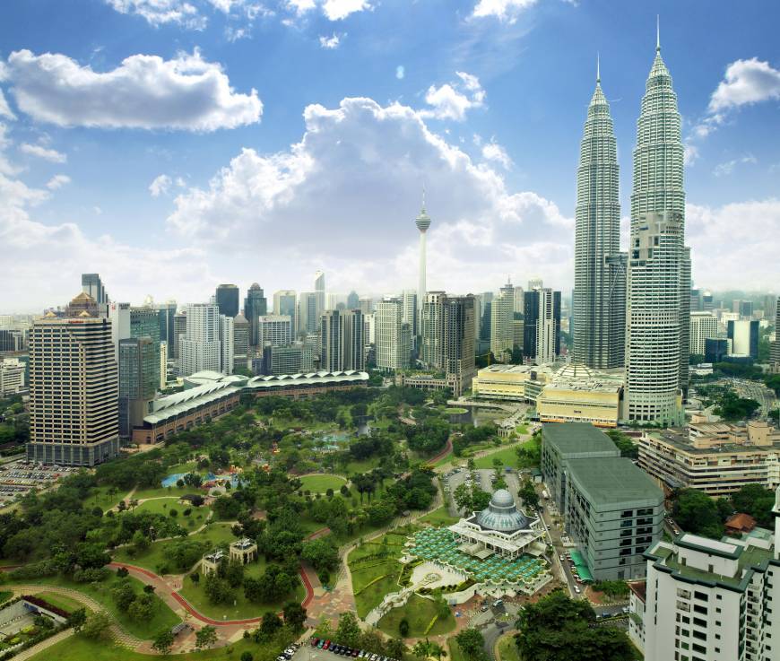 The Petronas Twin Towers are the most prominent landmark in Kuala Lumpur. | TOURISM MALAYSIA
