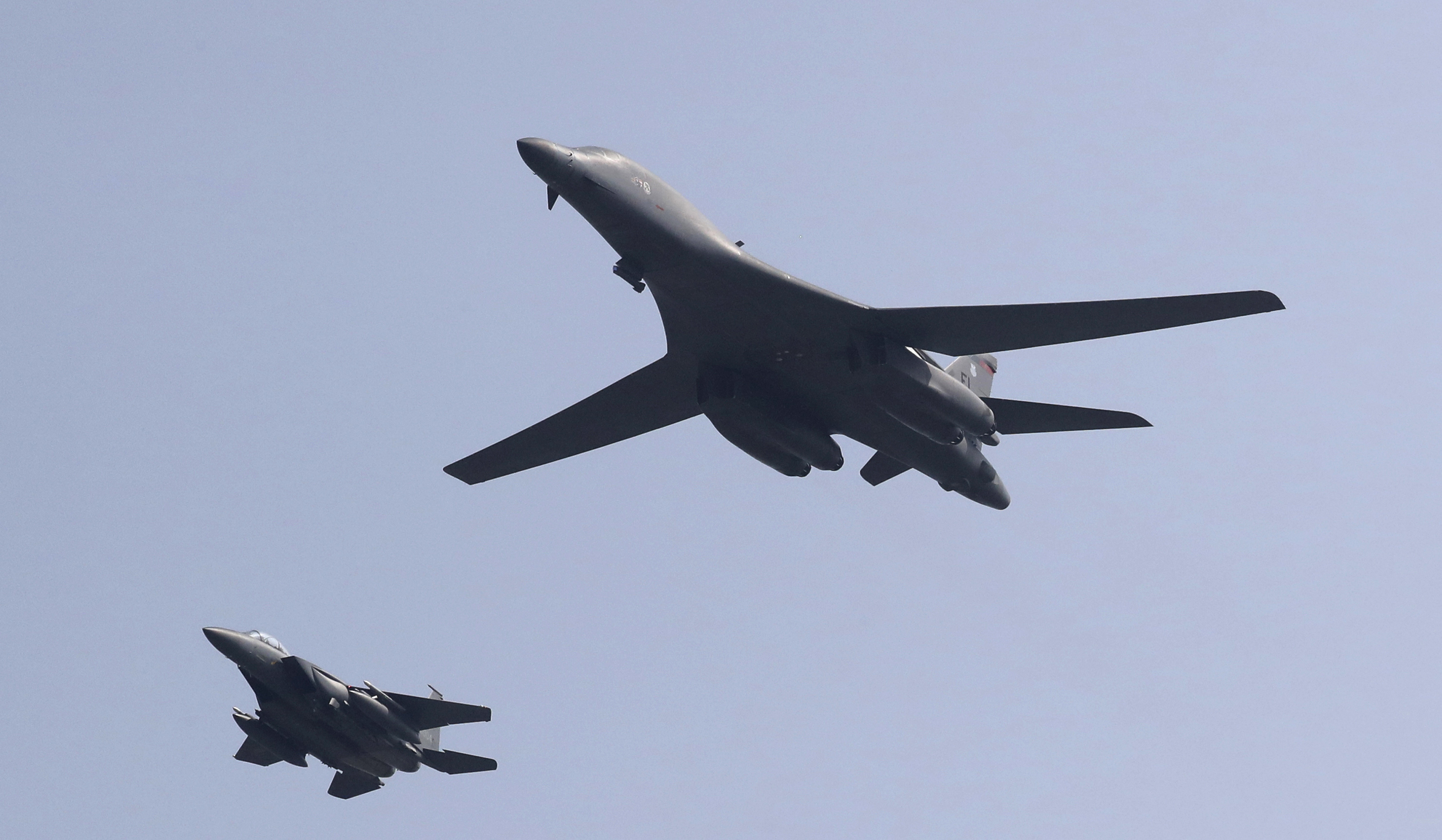 美军轰炸机驻南韩 北韩政府誓攻首尔 | 文章内置图片