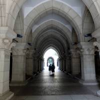 An arched passageway connects law faculty buildings at the University of Tokyo's Hongo Campus. Todai's traditions reflected in Hongo neighborhood