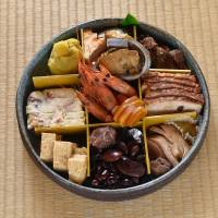 Soba Ro’s osechi ryōri (traditional New Year’s cuisine) The flexibility of 'osechi ryori,' Japan's traditional New Year's food
