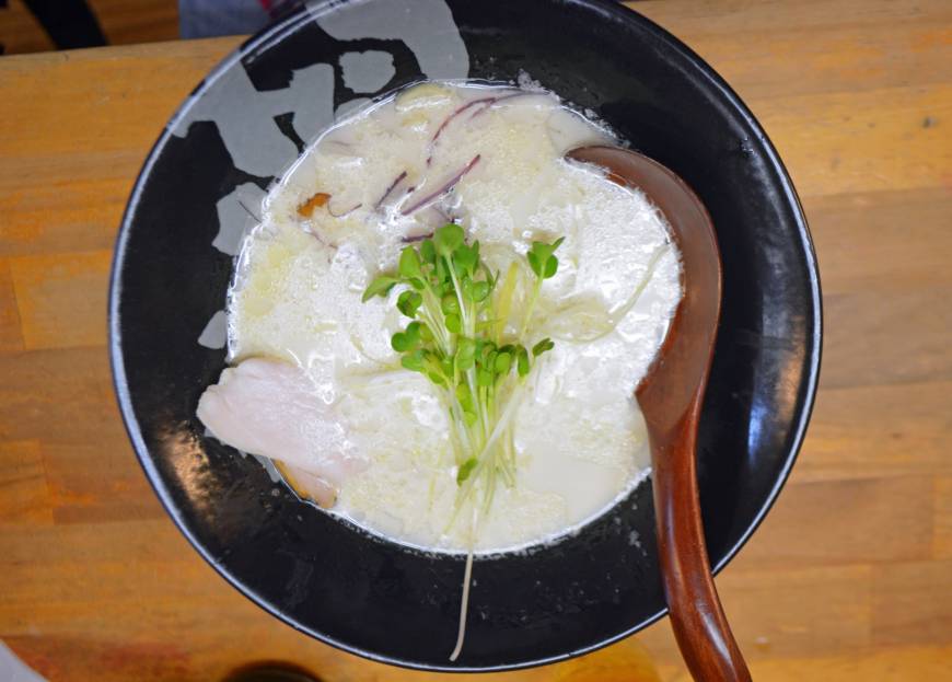 Bokkoshi Niwatorisayu chicken-based ramen | J.J. O'DONOGHUE