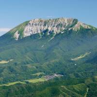 Daisen-Oki National Park, which spans Tottori, Shimane and Okayama prefectures, is one of eight model national parks picked for a project designed to attract more tourists from abroad. Next stop on government's tourism drive: national parks