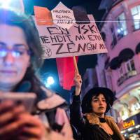 Supporters of the “No” march to submit their petition to call for the annulment of a referendum that approved sweeping constitutional changes boosting President Recep Tayyip Erdogan’s powers, claiming blatant vote-rigging had swung the result, on Tuesday in Istanbul. Putin congratulates Erdogan as observer alleges 2.5 million votes may have been manipulated