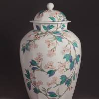 A new work by Sakaida Kakiemon XV: A jar with nigoshide base and cherry-blossom design in overglaze enamels (2017). Kakiemon: Generations of beauty