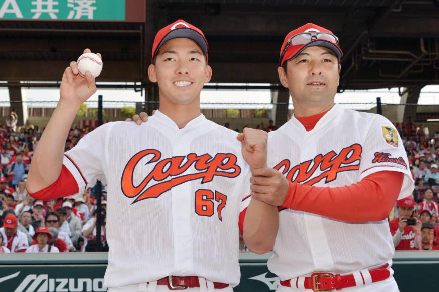 Nakamura makes winning debut with Carp - The Japan Times