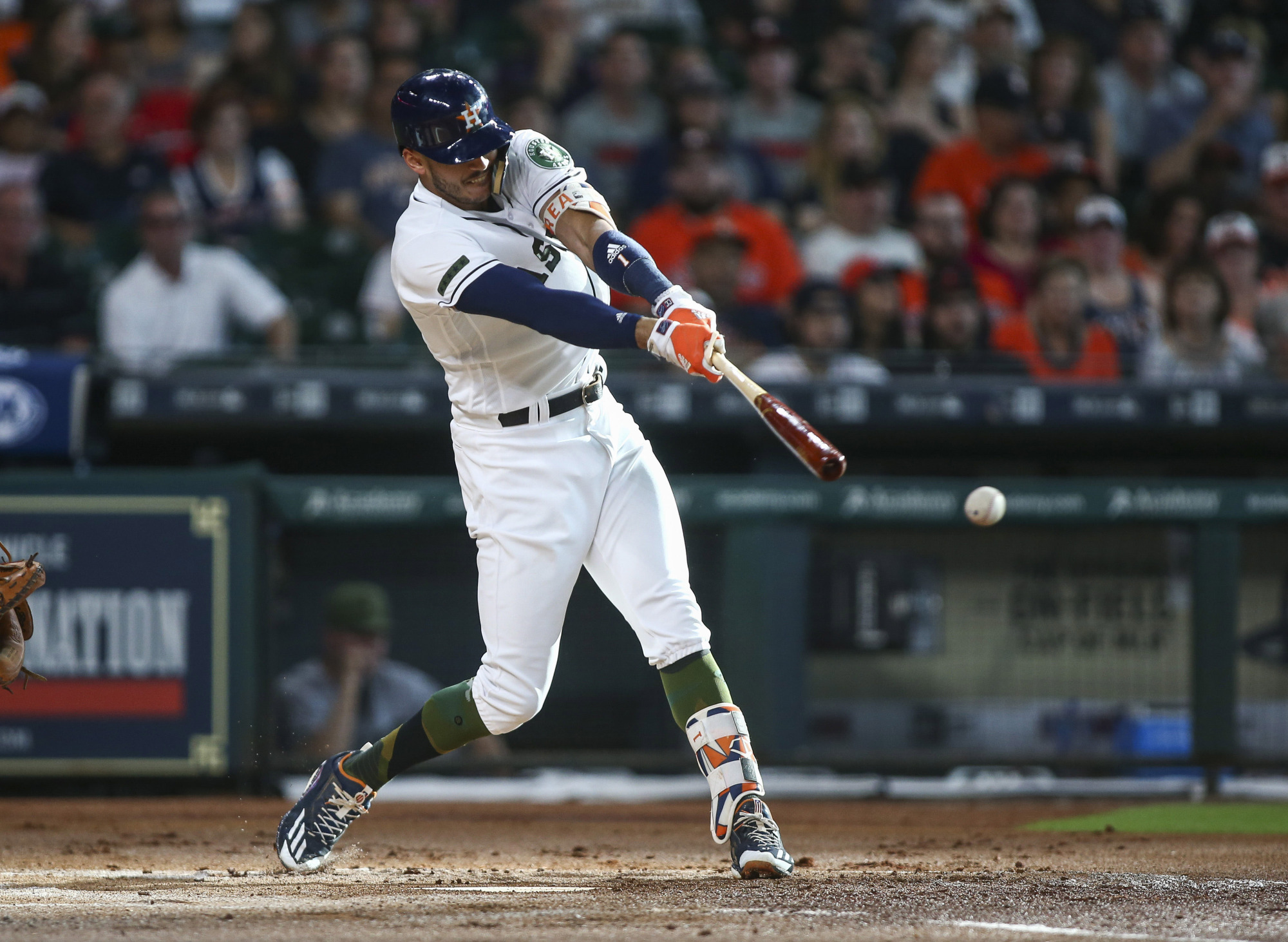 carlos correa swing
