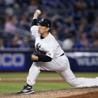 Tanaka gets plenty of support in win over Jays
