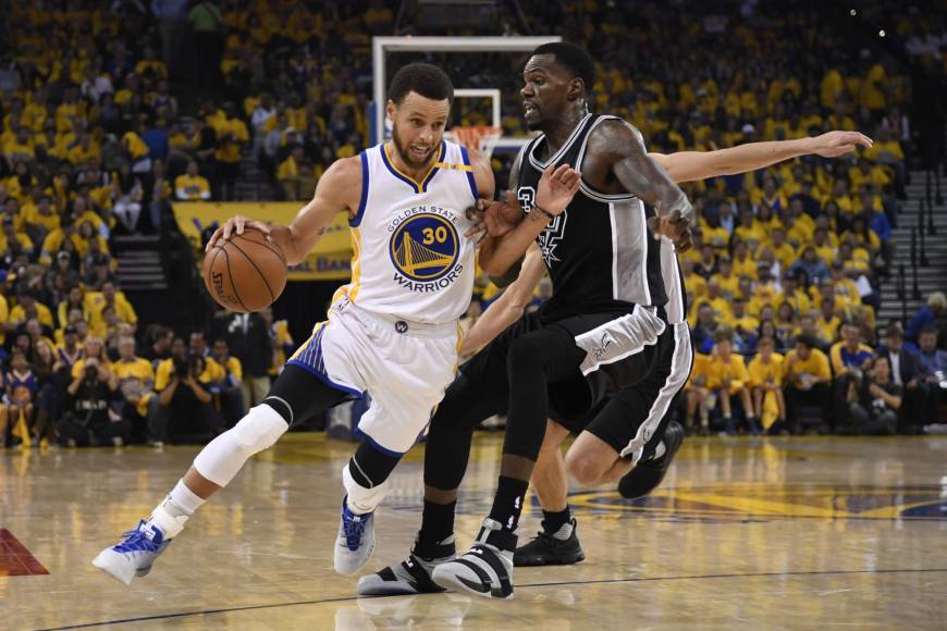 Warriors pounce on listless Spurs
Andre Iguodala - Draymond Green - Golden State Warriors - Kevin Durant - Philadelphia76ers - San Antonio Spurs - Shaun Livingston - St Louis Rams - Steve Kerr - Zaza Pachulia