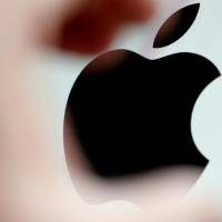Apple Inc. is seeking to reduce record labels’ share of revenue from streaming, according to people familiar with the matter. Record labels face lower revenues from streaming as Apple moves to renegotiate ties