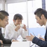 Hitachi Ltd. says its artificial intelligence system has helped improve business performance by advising workers on how to increase their happiness. Hitachi's AI badges boost worker performance with happiness advice