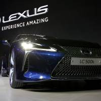 Toyota Motor Corp.’s Lexus line has slipped below the industry average in a closely watched study of new-car quality. Lexus slides in quality rankings as Kia and Hyundai grab top spots